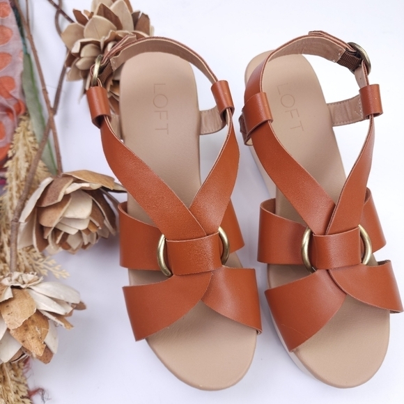Loft Women's Tan Wedge Sandals Sz 8 - Picture 9 of 9